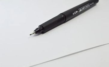 介绍笔作文400字7篇