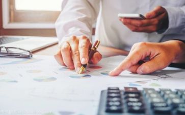 财务科工作述职报告优秀8篇
