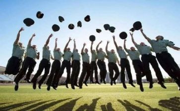 大学教师年度述职报告8篇