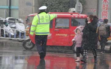 坚守话题作文800字5篇