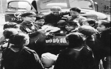 雷锋月的演讲稿精选5篇