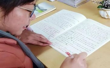刘芳老师事迹5篇