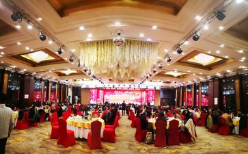 群年会发言稿范文7篇