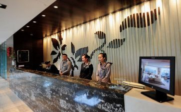 商场前台工作总结6篇