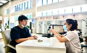 医务人员试用期工作总结8篇