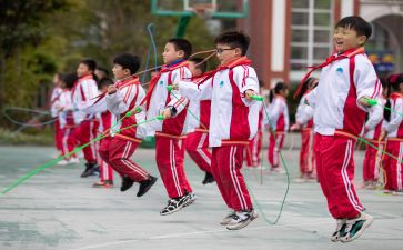 小班体育活动爬的教案参考6篇