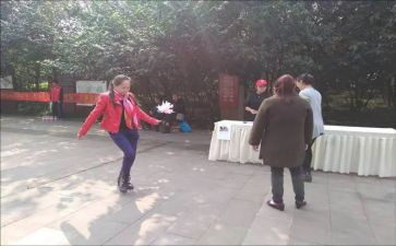 小班体育活动爬的教案5篇