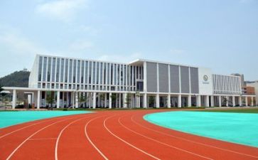 夸学校的演讲稿精选8篇