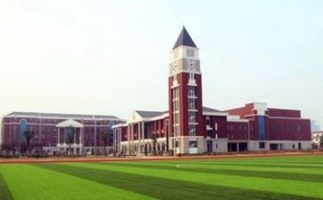 教师在学校的总结报告推荐5篇