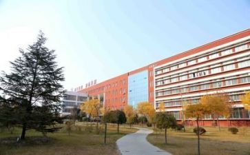 学校合同通用8篇